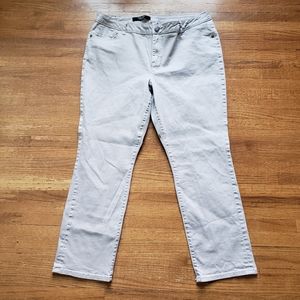 Simply Vera | Mid-Rise Capri Straight Jean | 16